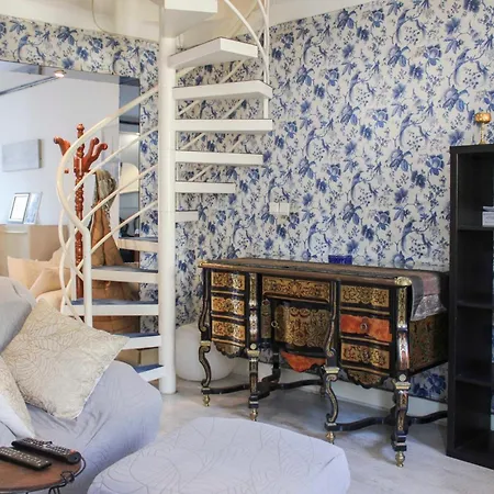 Appartamento Parisian Duplex Close To Transport Parigi