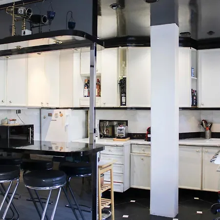 Parisian Duplex Close To Transport Appartamento Parigi