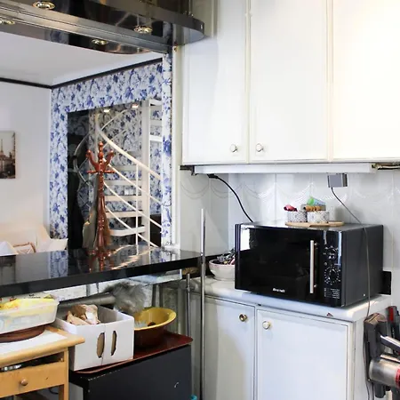 Parisian Duplex Close To Transport Parigi