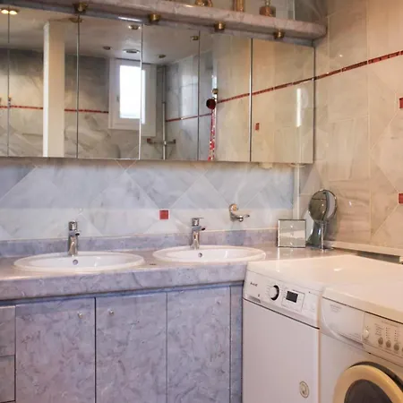 Appartamento Parisian Duplex Close To Transport *
