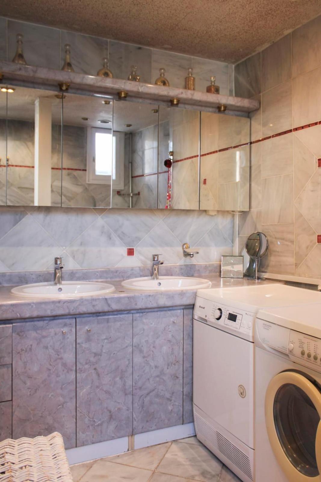 Appartamento Parisian Duplex Close To Transport *
